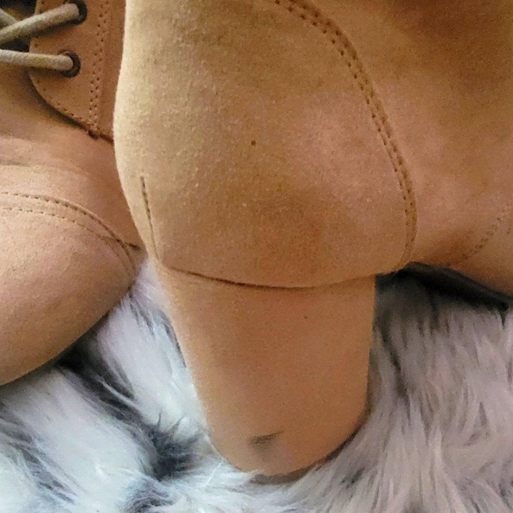 **Sold**Madden Girl Justinee Tan lace-up Booties Faux Suede Size 9M - Picture 3 of 4